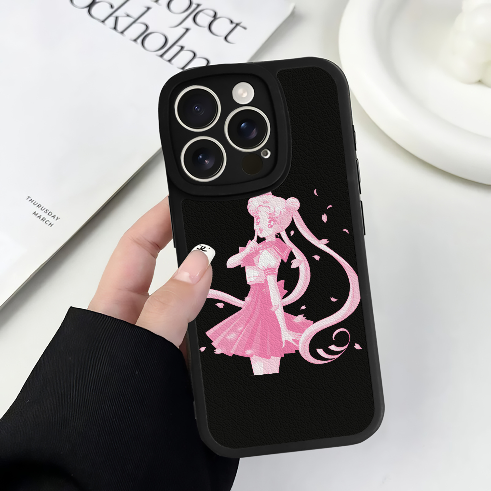 （画像用） 美少女戦士セーラームーン 愛野 美奈子 あいの みなこ Sailor Moon Aino Minako 【iPhone 16シリーズ対応】シリコンスマホケース（レザー調） 材質：シリコン